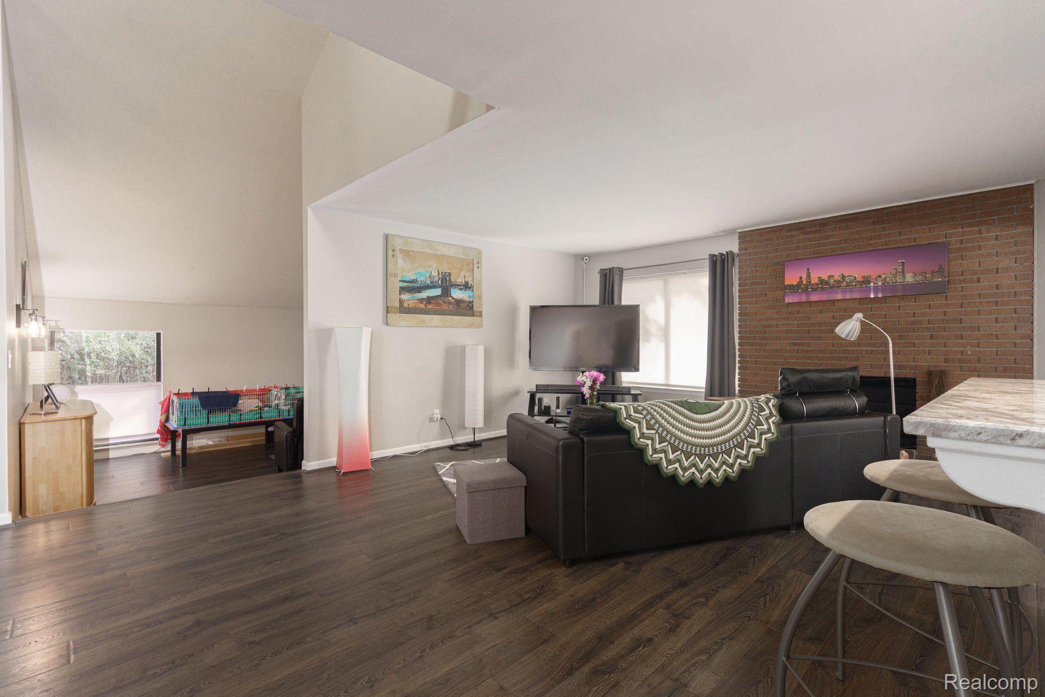 6930 Drake Road West Bloomfield, MI 48322 - Photo 24 of 57 Gallery Image 24