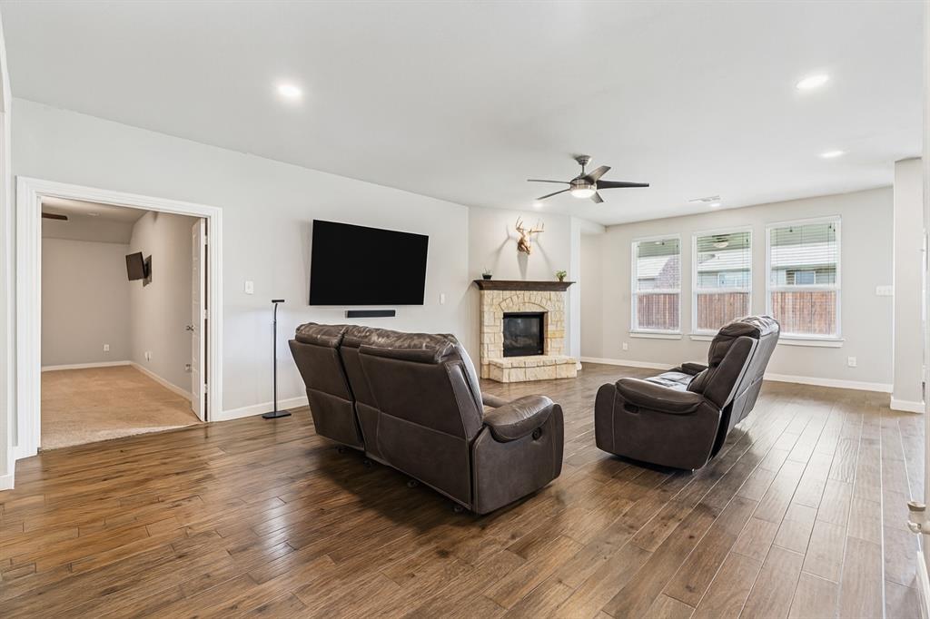 1813 Drover Creek Road Aubrey, TX 76227 - Photo 8 of 36