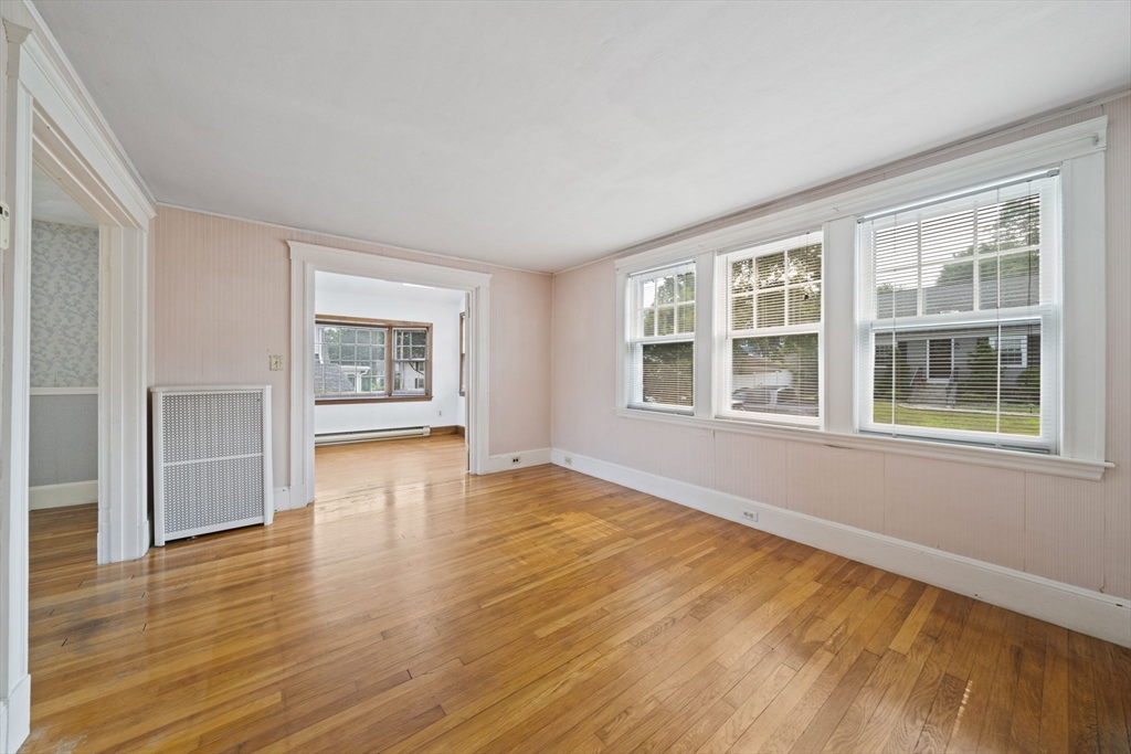 18 Devon Road Braintree, MA 02184 - Photo 14 of 41 Gallery Image 14
