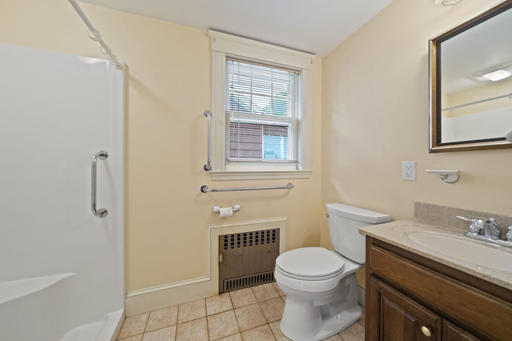 18 Devon Road Braintree, MA 02184 - Photo 9 of 41 Gallery Image 9