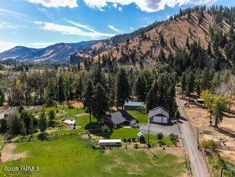 121 Rattlesnake Lane Naches, WA 98937 - Photo 43 of 45 an aerial view of a house with a yard