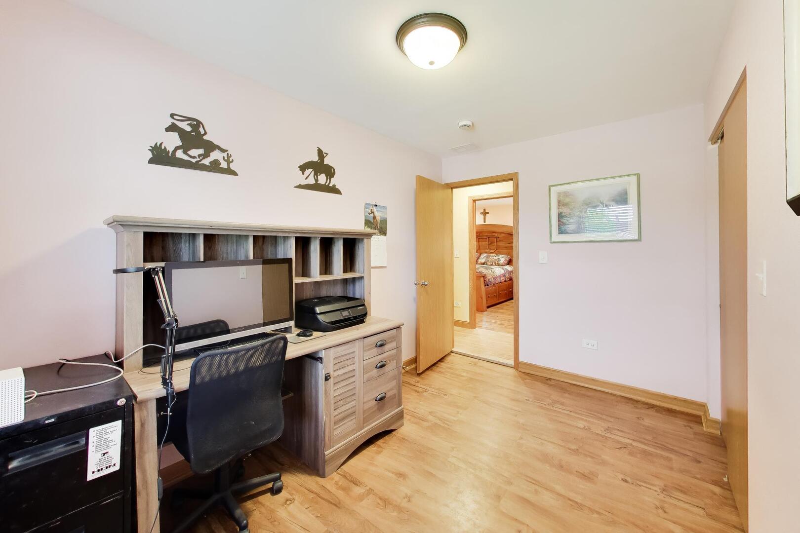 519 Kenyon Avenue Romeoville, IL 60446 - Photo 10 of 20 Gallery Image 10