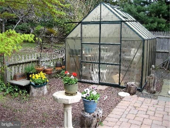 3954 Spring Valley Road Doylestown, PA 18902 - Photo 19 of 25 Garden