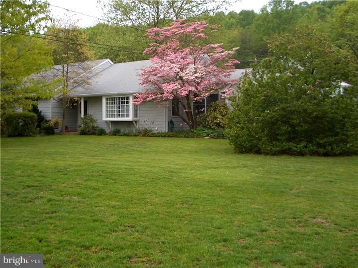 3954 Spring Valley Road Doylestown, PA 18902 - Photo 23 of 25 Front Yard