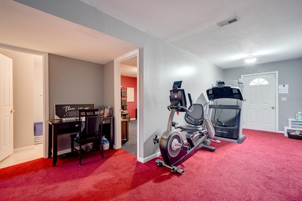 203 Ambrose Street Springfield, MA 01109 - Photo 25 of 30