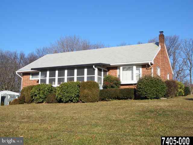 21 Merrin Road York, PA 17402 - Photo 1 of 25 Gallery Image 1