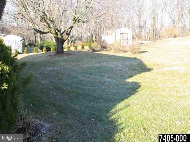 21 Merrin Road York, PA 17402 - Photo 21 of 25 Gallery Image 21