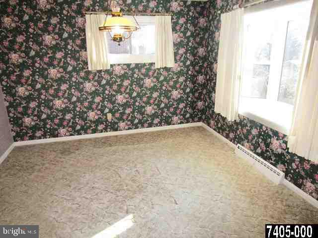 21 Merrin Road York, PA 17402 - Photo 5 of 25 Gallery Image 5