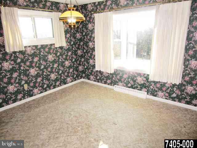 21 Merrin Road York, PA 17402 - Photo 6 of 25 Gallery Image 6