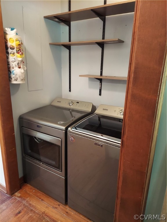 4263 Broad St Road Gum Spring, VA 23065 - Photo 14 of 39 a utility room with dryer and washer