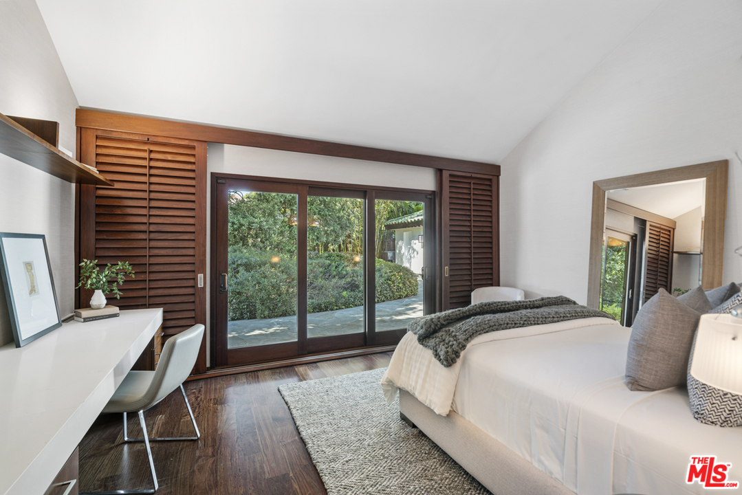 7221 Birdview Avenue Malibu, CA 90265 - Photo 18 of 34