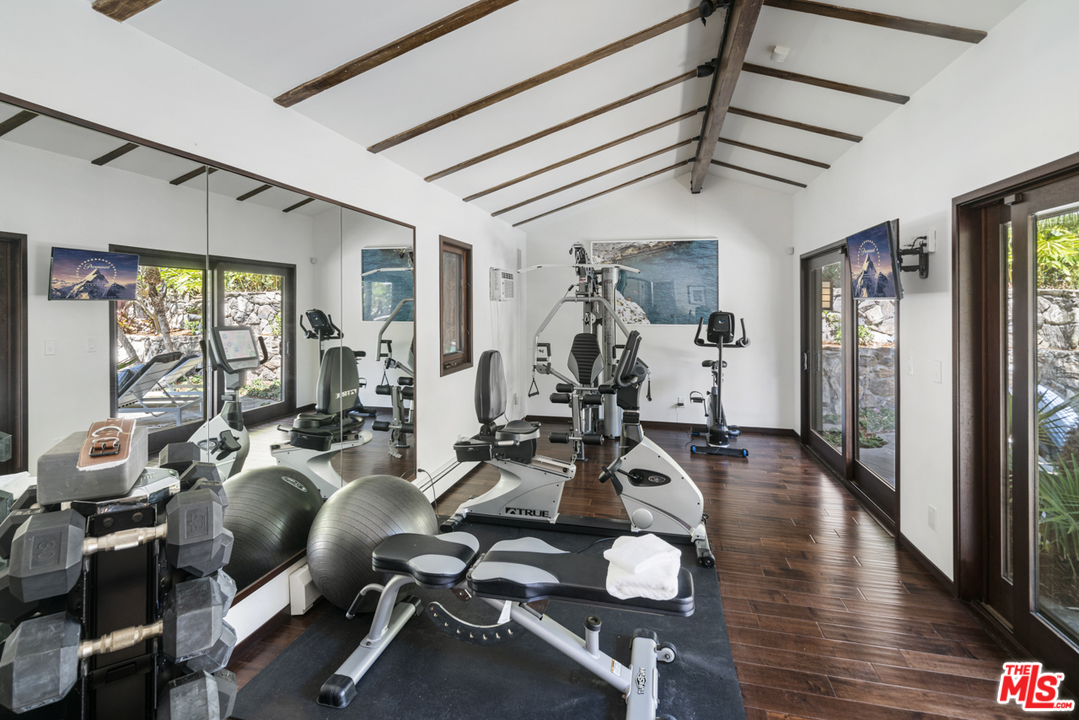 7221 Birdview Avenue Malibu, CA 90265 - Photo 24 of 34