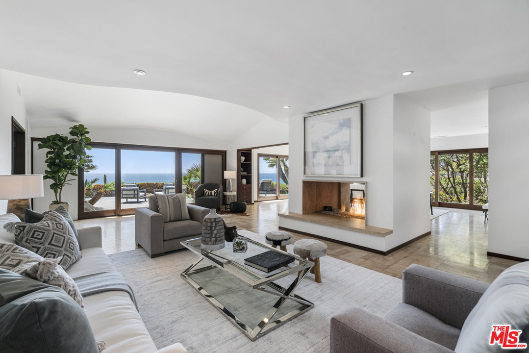 7221 Birdview Avenue Malibu, CA 90265 - Photo 7 of 34