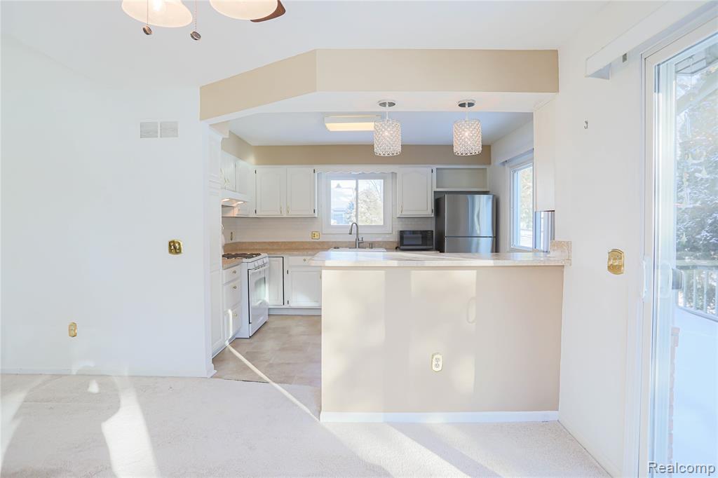 327 Mae Court Romeo, MI 48065 - Photo 8 of 19 Gallery Image 8