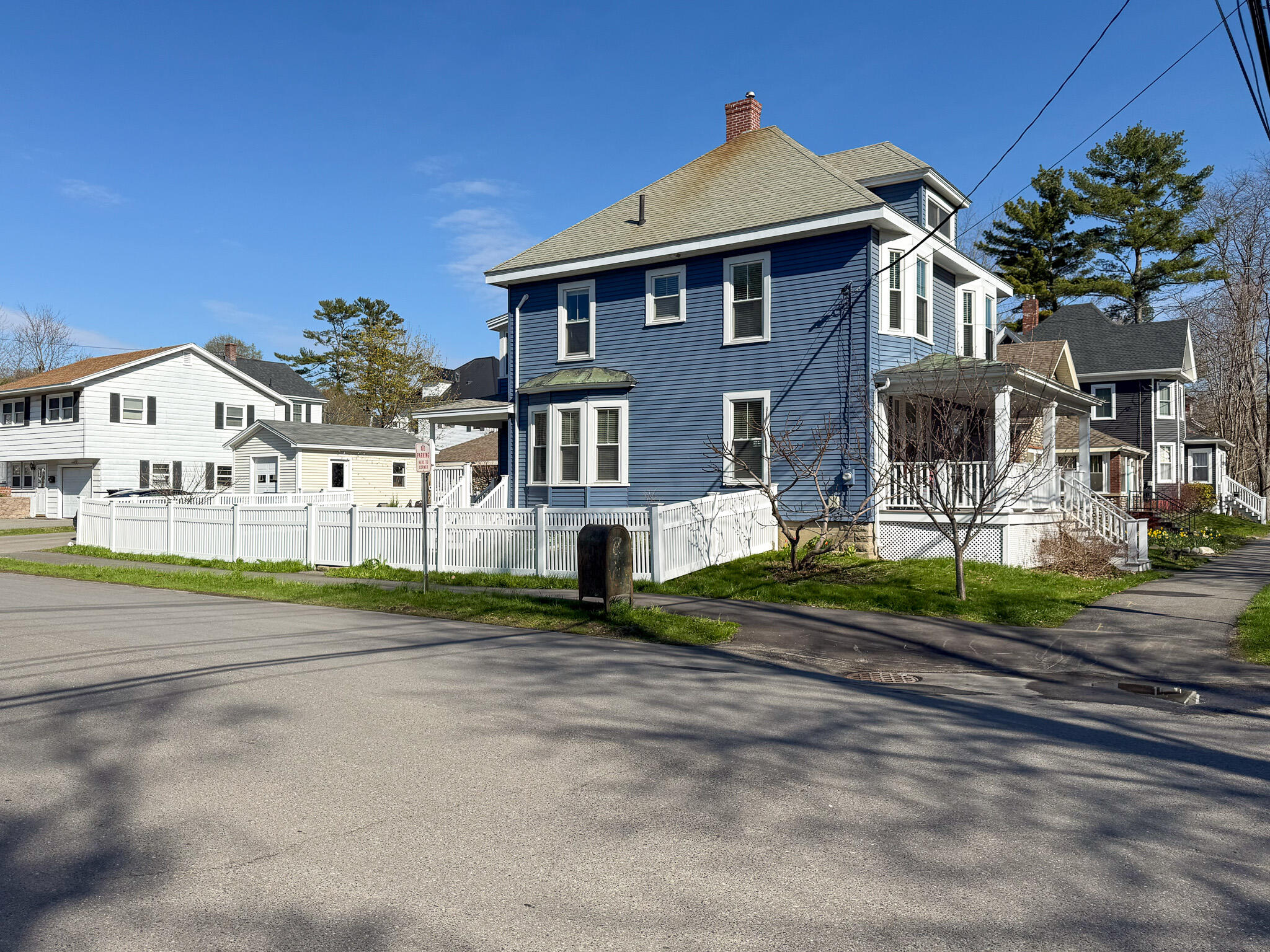 374 Center Street Bangor, ME 04401 - Photo 3 of 30 1b