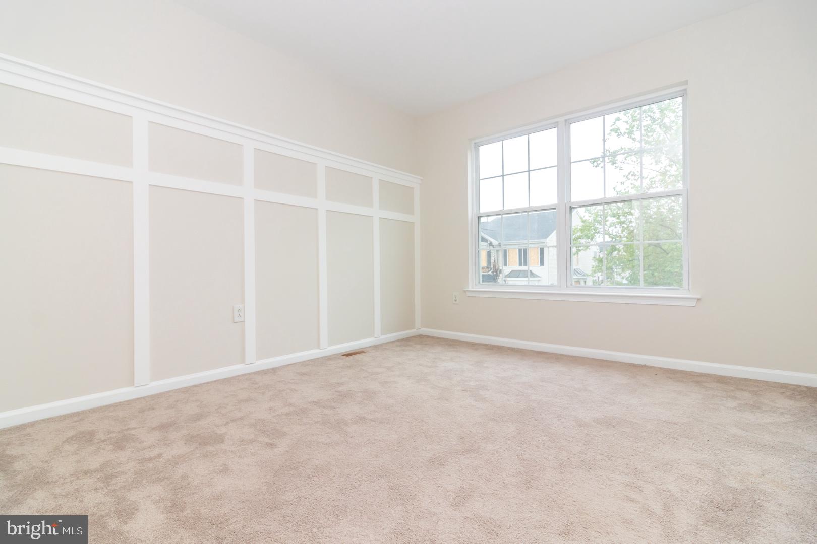 226 Hawthorne Way Riverside, NJ 08075 - Photo 29 of 32 an empty room with a window