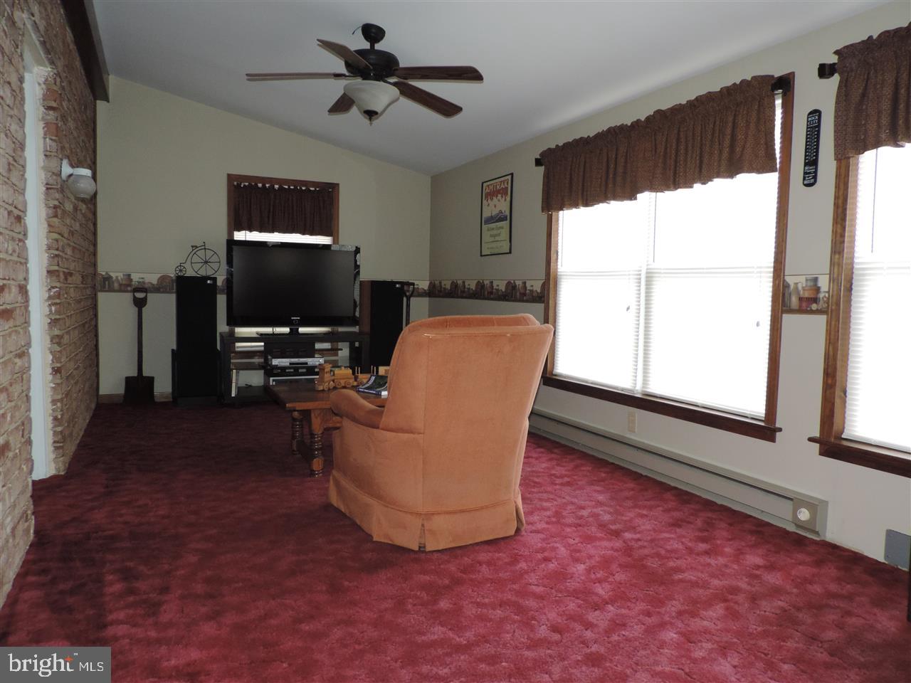 1749 Jefferson Road Spring Grove, PA 17362 - Photo 11 of 24
