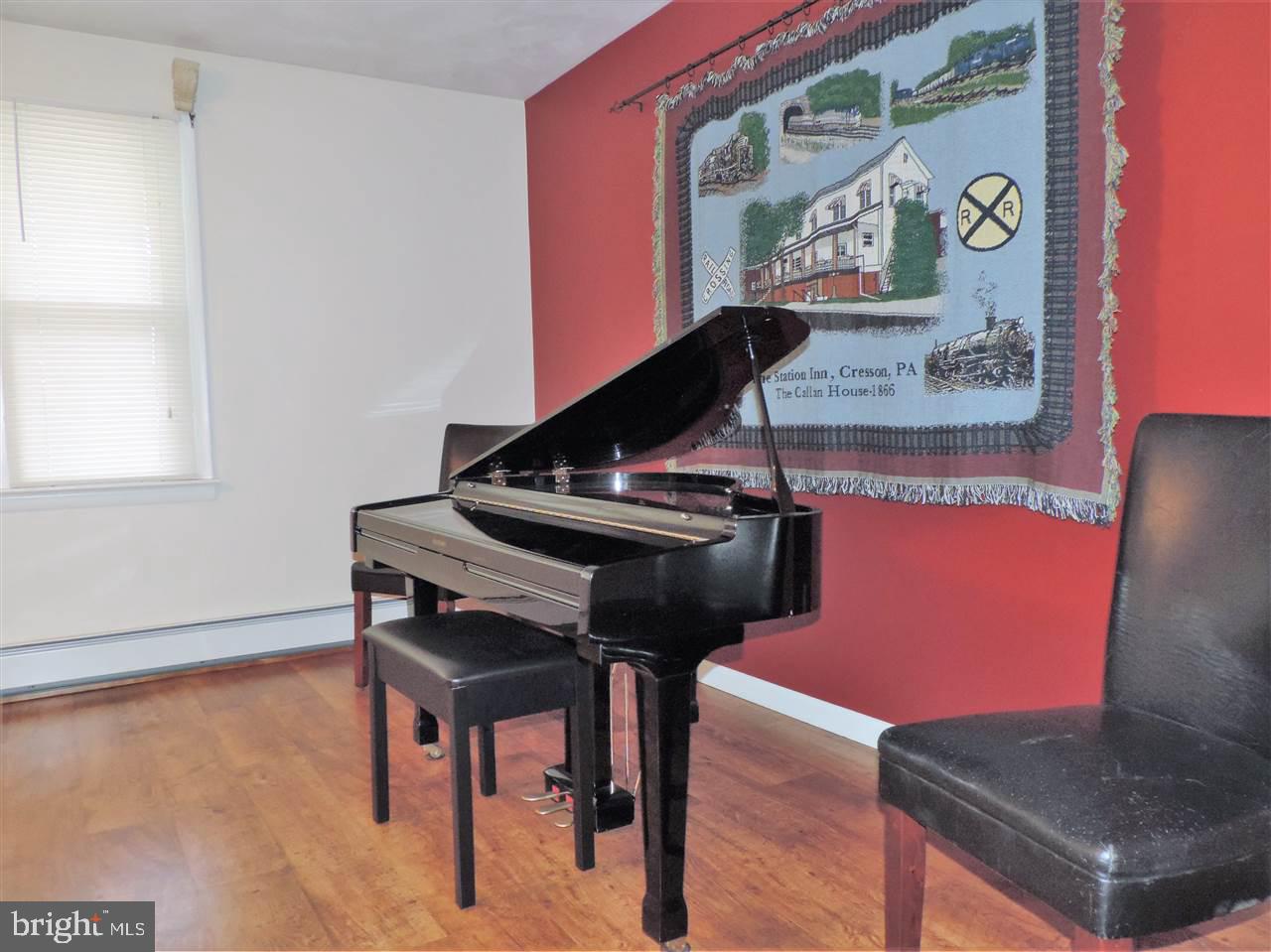 1749 Jefferson Road Spring Grove, PA 17362 - Photo 3 of 24
