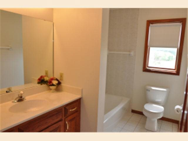 2854 Stonegate Court Southwest Rochester, MN 55902 - Photo 10 of 19