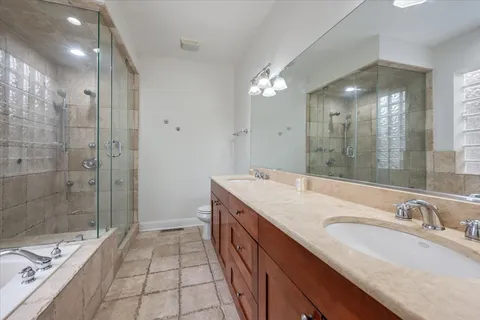 $619,000 | 2629 North Southport Avenue, Unit 2, Chicago, IL 60614