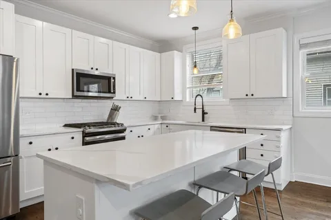 $619,000 | 2629 North Southport Avenue, Unit 2, Chicago, IL 60614