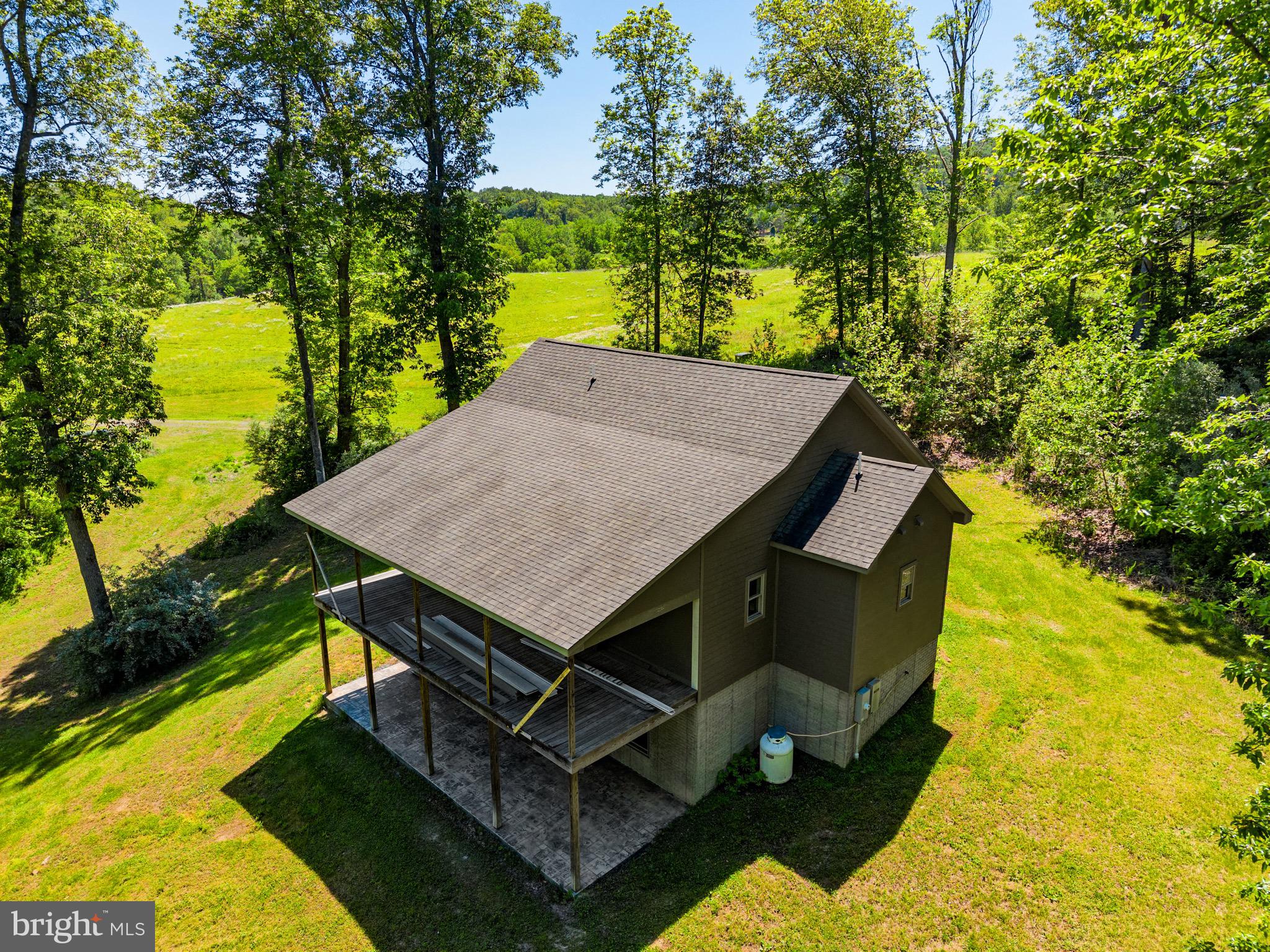 342 South Poes Road Amissville, VA 20106 - Photo 4 of 39