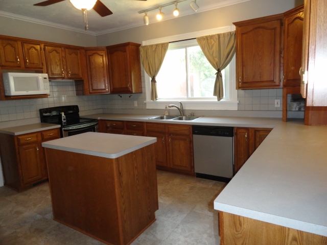 208 South Front Street Rensselaer, IN 47978 - Photo 5 of 35 Gallery Image 5