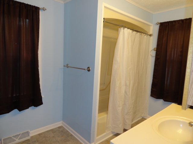 208 South Front Street Rensselaer, IN 47978 - Photo 7 of 35 Gallery Image 7