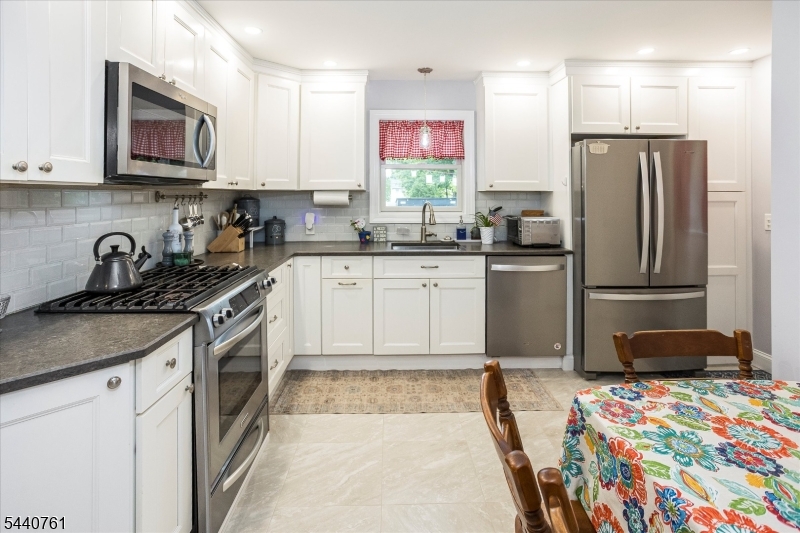 30 Hunterdon Road West Orange, NJ 07052 - Photo 10 of 28