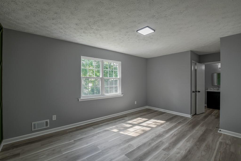9301 Settlers Grove Road Northeast Covington, GA 30014 - Photo 14 of 38