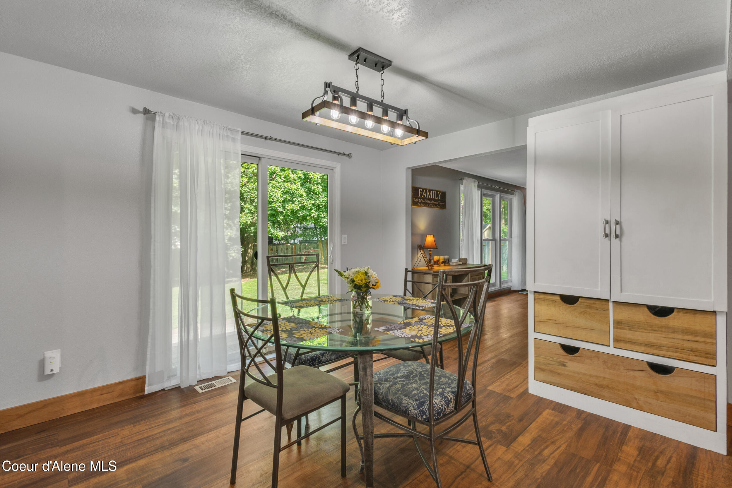 222 South Ross Point Road Post Falls, ID 83854 - Photo 11 of 47 11. Dining