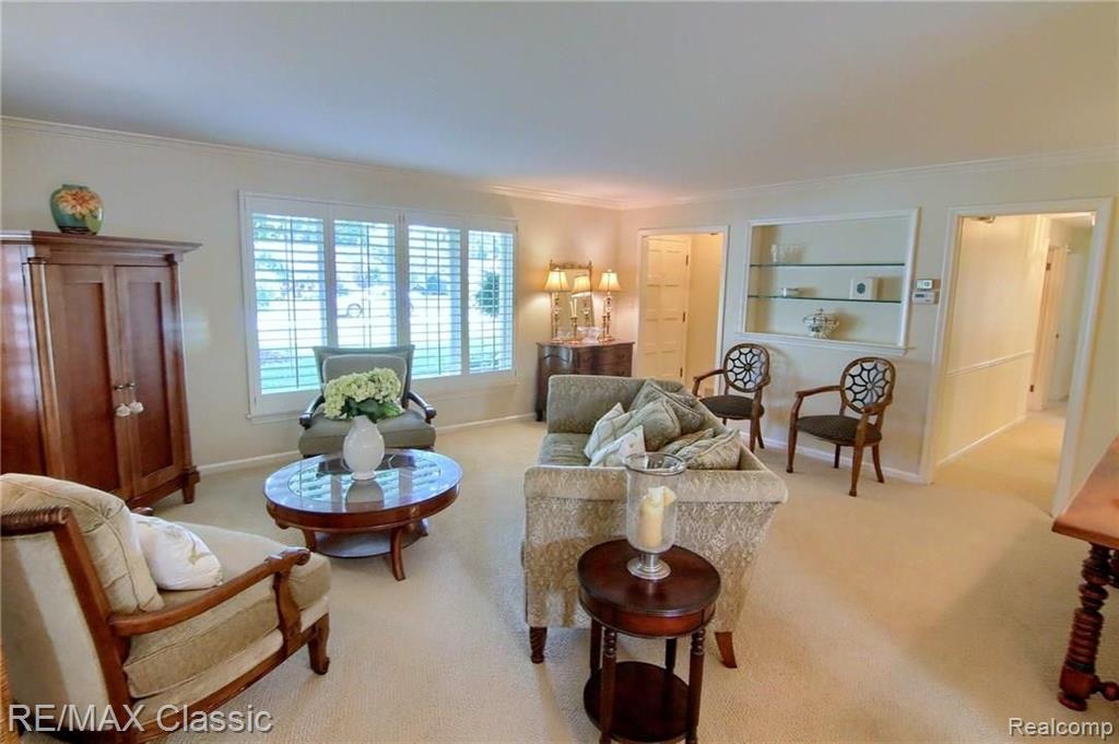 6044 Worlington Road Bloomfield Hills, MI 48301 - Photo 11 of 34