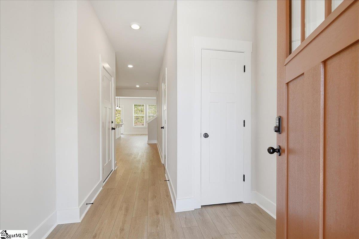 24 Shoemaker Road Greenville, SC 29617 - Photo 3 of 26