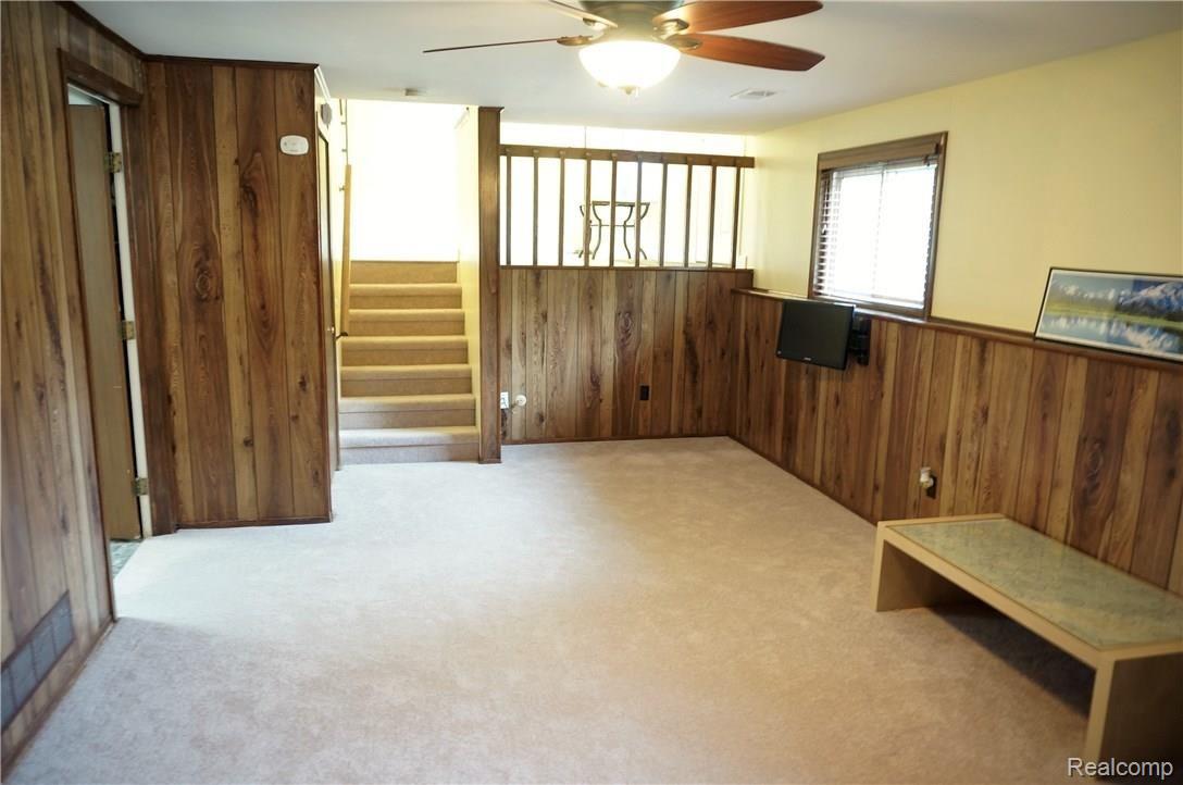 1961 Ruby Avenue Rochester, MI 48309 - Photo 19 of 25 Fam Rm 2.jpg