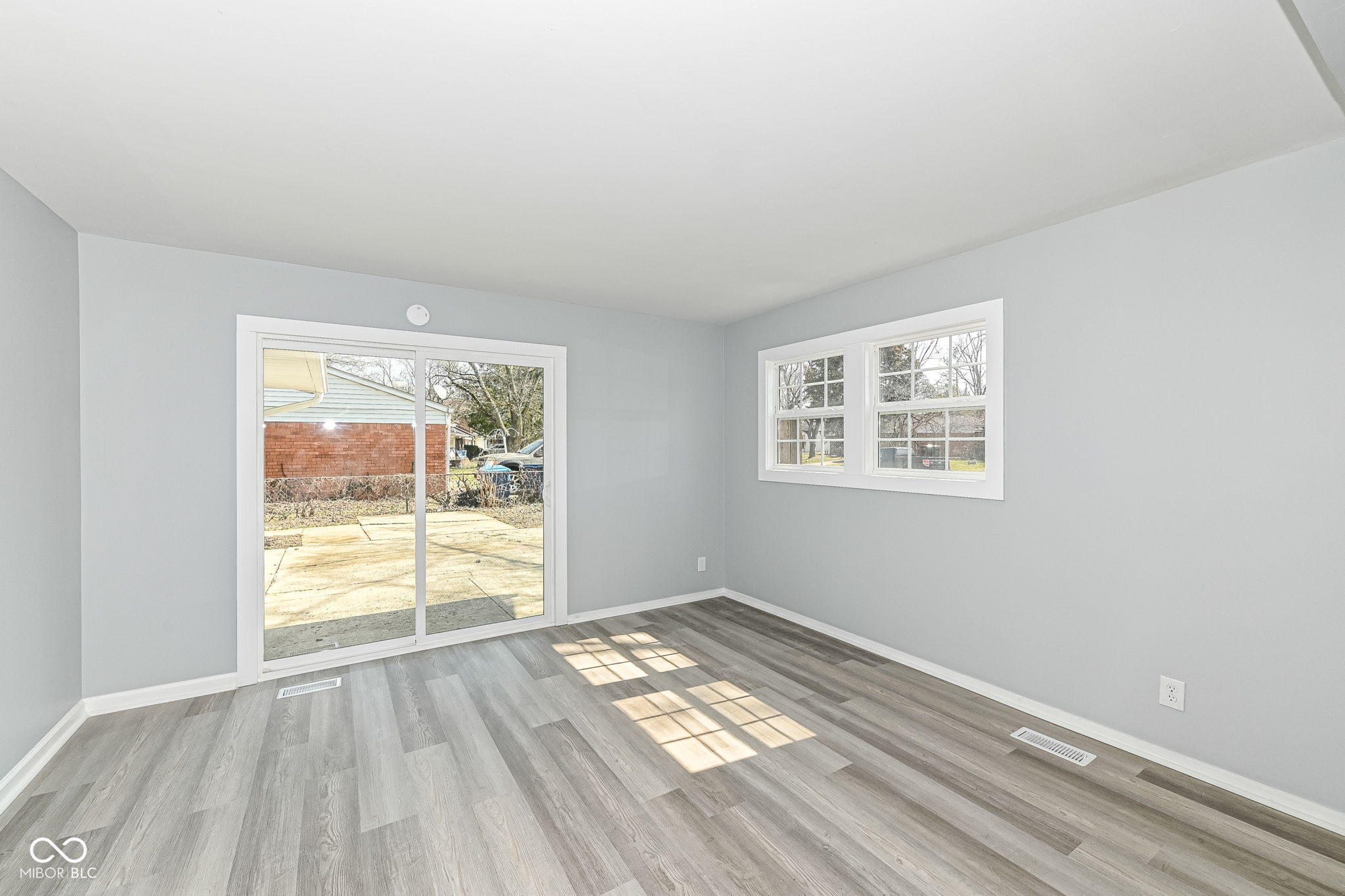 8026 Roy Road Indianapolis, IN 46219 - Photo 11 of 28 Gallery Image 11