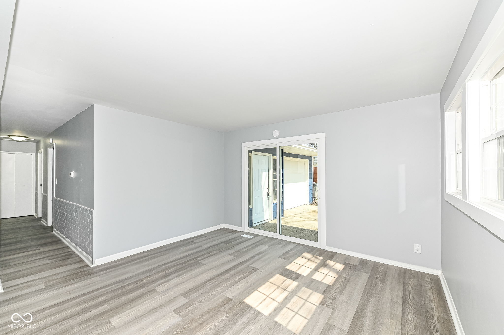 8026 Roy Road Indianapolis, IN 46219 - Photo 12 of 28 Gallery Image 12