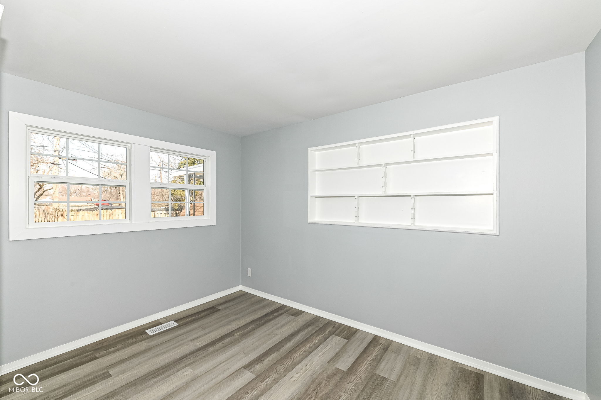 8026 Roy Road Indianapolis, IN 46219 - Photo 17 of 28 Gallery Image 17