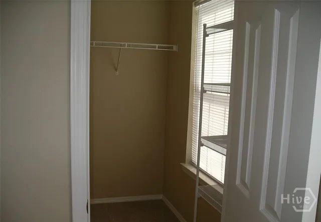 $1,900 | 10 Ashleigh Lane, Savannah, GA 31407