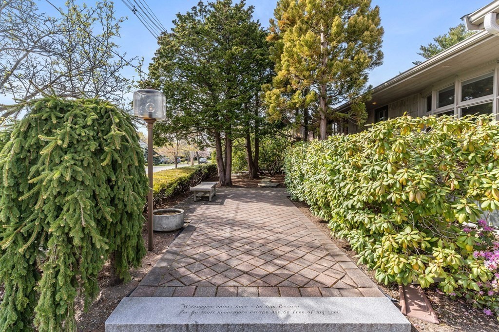 12 Trager Road Marblehead, MA 01945 - Photo 4 of 38