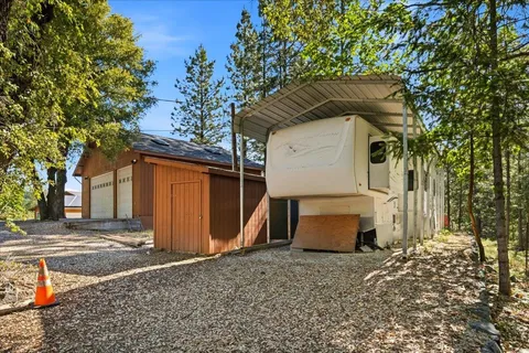 $724,000 | 13871 Greenhaven Lane, Grass Valley, CA 95945