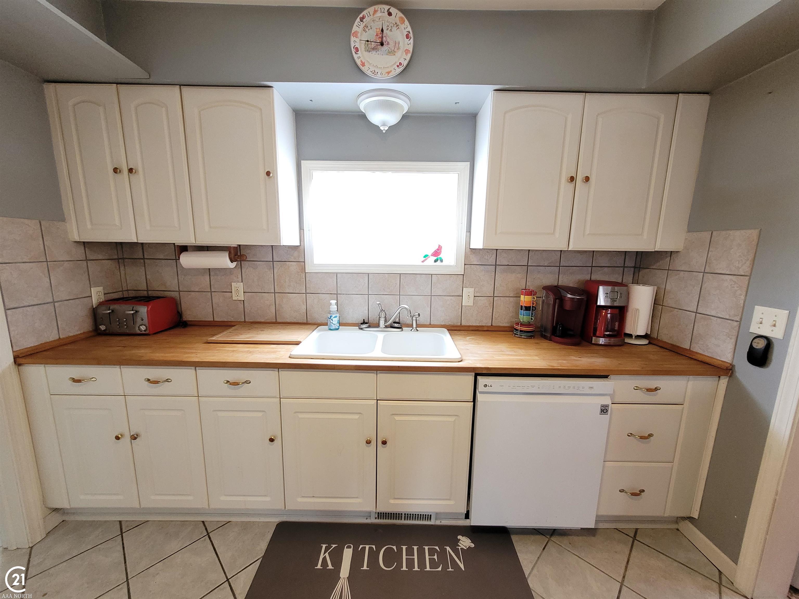 7299 Cedar Road Lexington, MI 48450 - Photo 9 of 26