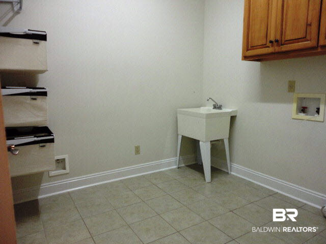 9051 Krystal Ridge Court Daphne, AL 36526 - Photo 25 of 28 Laundry Room
