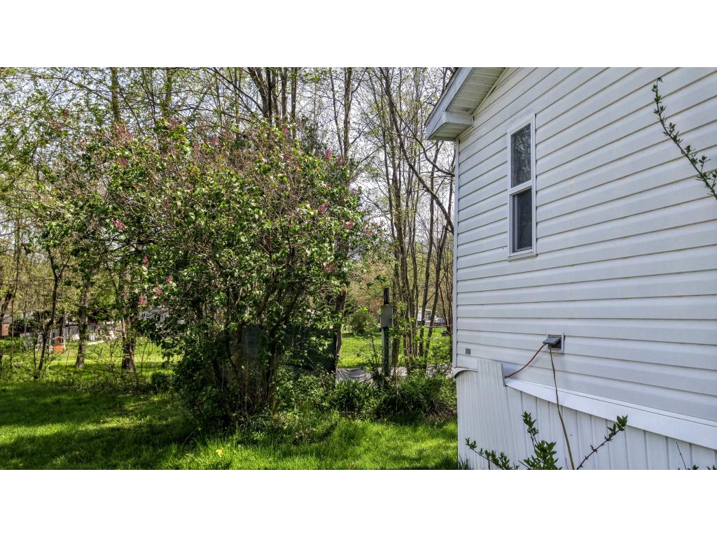 70 Center Trailer Park Road Waterbury, VT 05676 - Photo 16 of 18 Gallery Image 16