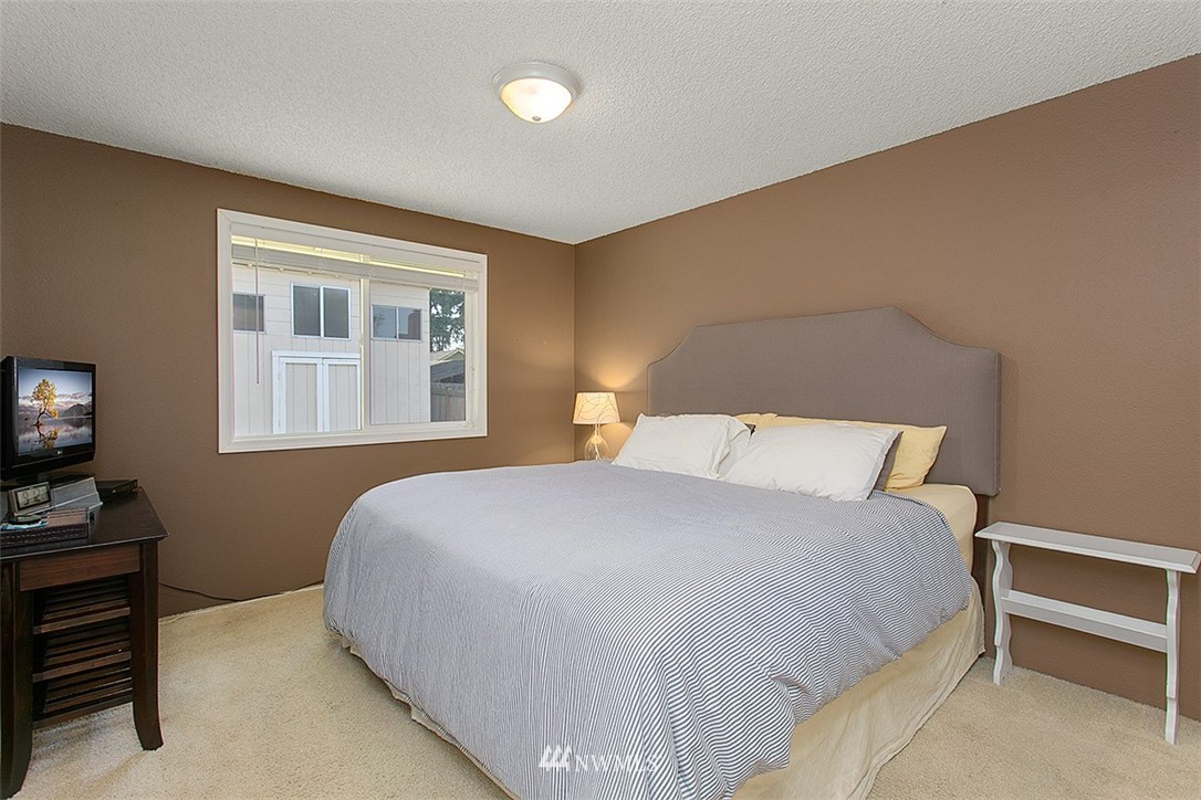 227 225th Street Southwest Bothell, WA 98021 - Photo 14 of 24