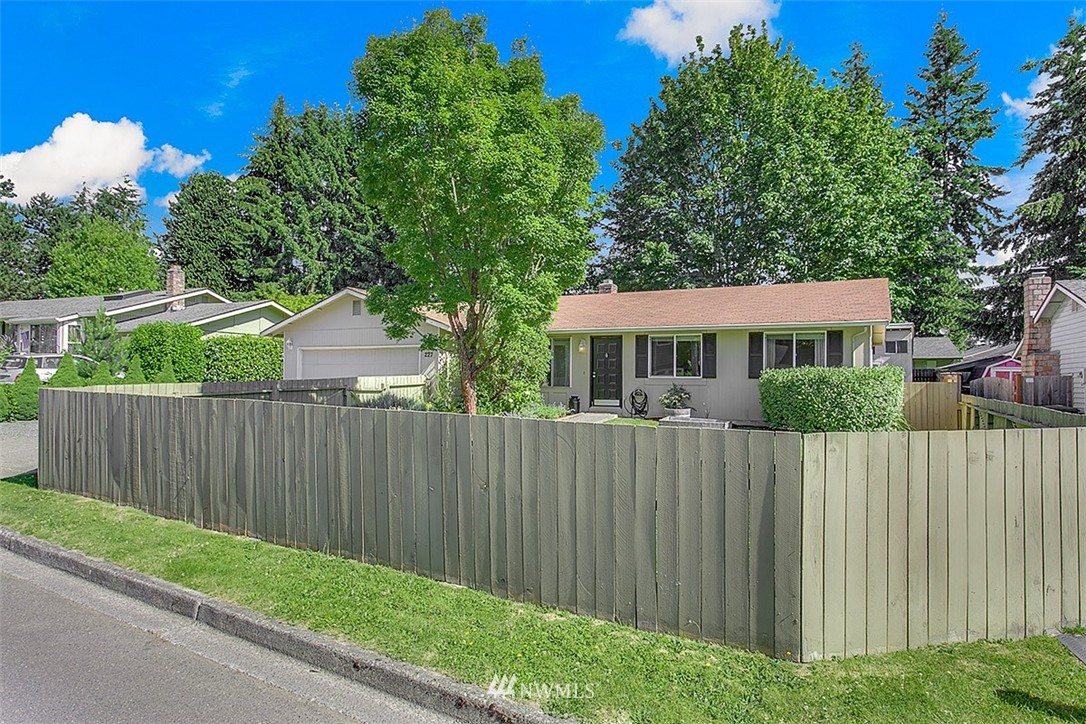 227 225th Street Southwest Bothell, WA 98021 - Photo 4 of 24