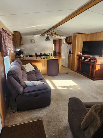 $99,999 | 123 Sherwood Drive, Tilton, NH 03276