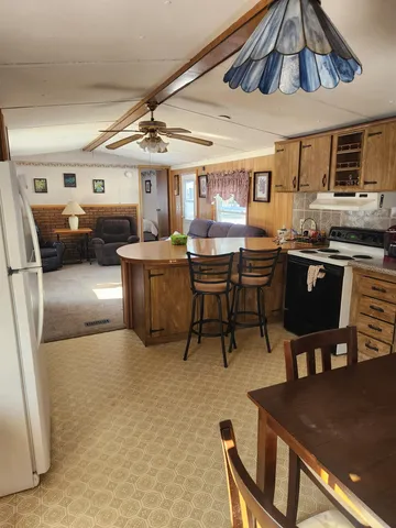 $99,999 | 123 Sherwood Drive, Tilton, NH 03276