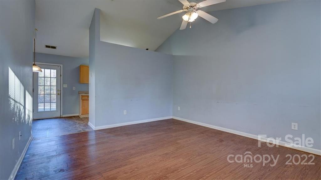 1310 Log Cabin Road Charlotte, NC 28213 - Photo 11 of 34 Gallery Image 11