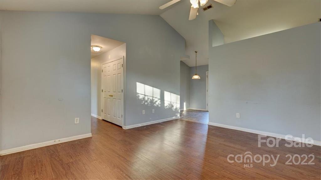 1310 Log Cabin Road Charlotte, NC 28213 - Photo 13 of 34 Gallery Image 13