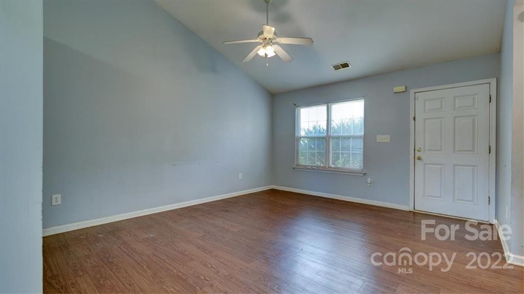 1310 Log Cabin Road Charlotte, NC 28213 - Photo 14 of 34 Gallery Image 14